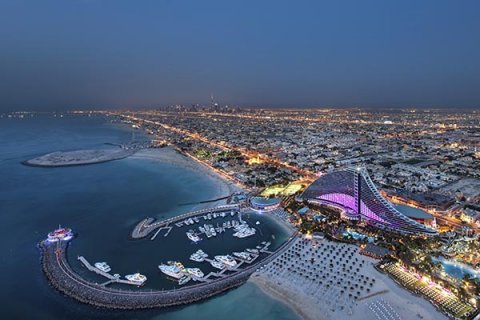 Los europeos ricos están interesados en bienes raíces en la costa del Golfo Pérsico