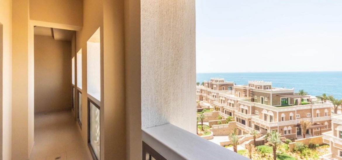 Townhouse for sale in Palm Jumeirah, Dubai, UAE 4 bedrooms, 931 sq.m. No. 1176 - photo 6