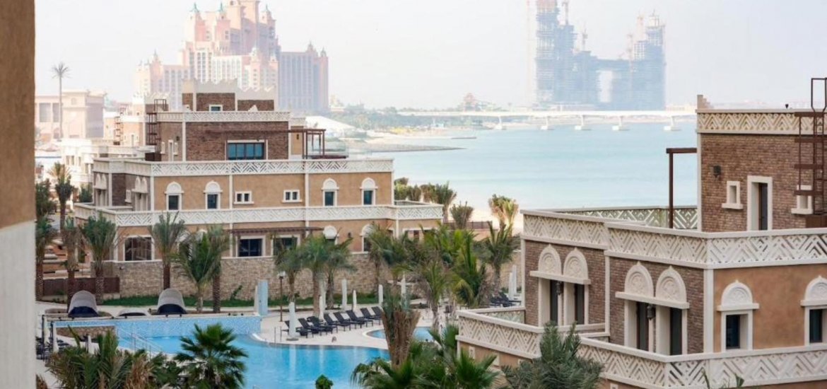 Townhouse for sale in Palm Jumeirah, Dubai, UAE 4 bedrooms, 820 sq.m. No. 1175 - photo 3